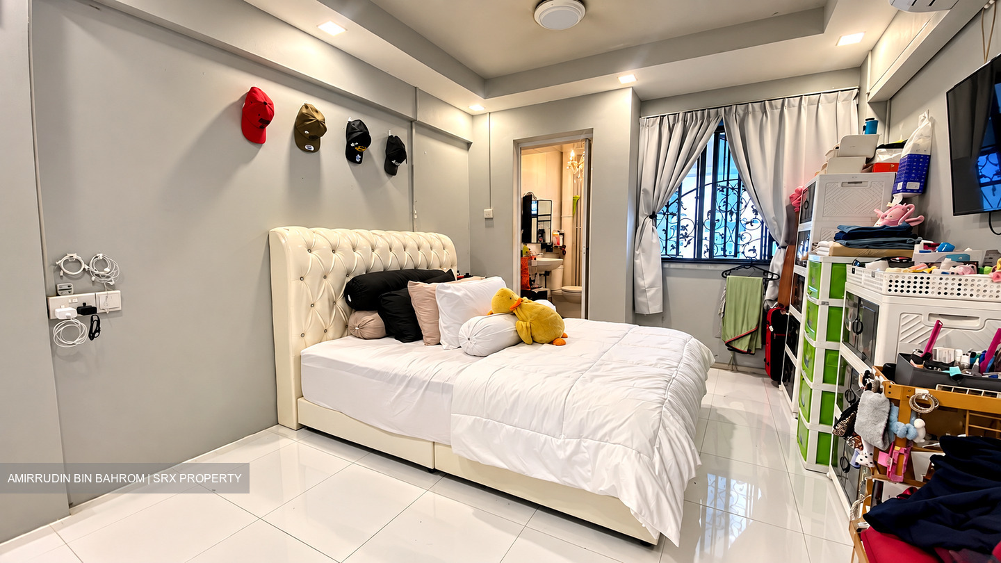 Blk 323 Woodlands Street 32 (Woodlands), HDB Executive #638332211